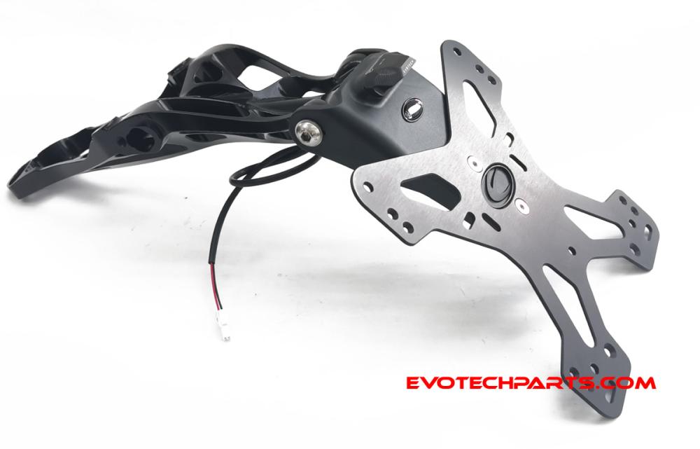 Triumph Speed Triple 1200 RS Kennzeichenhalter Schwarz von Evotech Italien